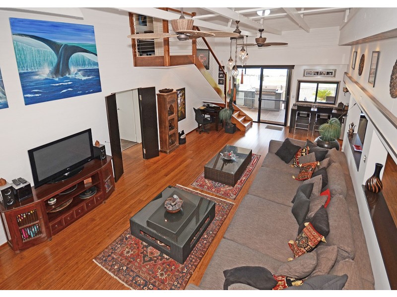 2 Burrum Street, Burrum Heads QLD 4659