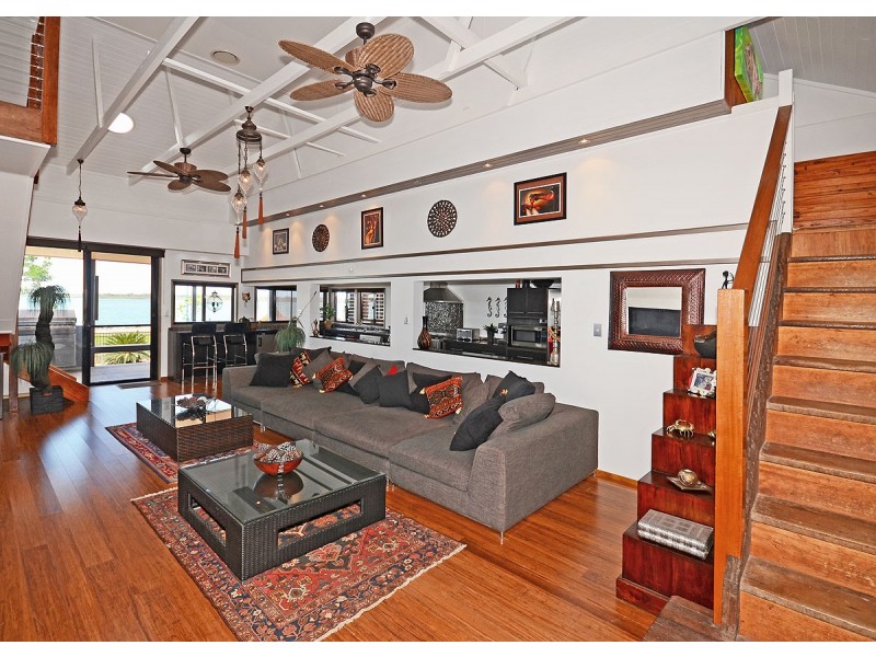 2 Burrum Street, Burrum Heads QLD 4659