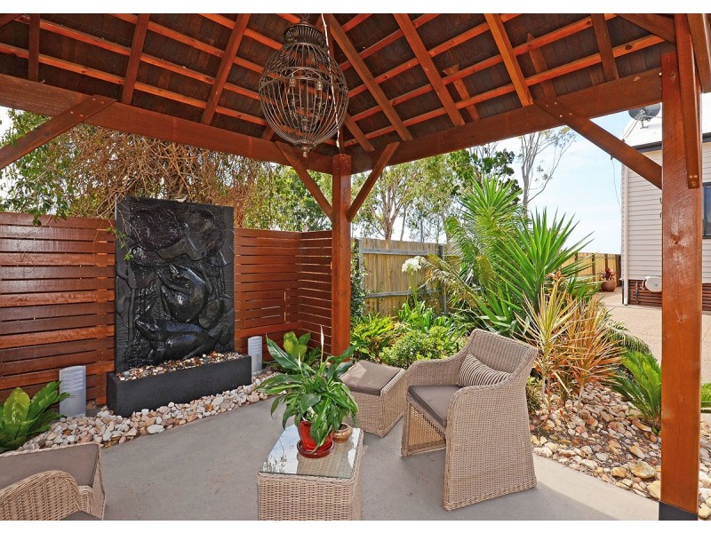 2 Burrum Street, Burrum Heads QLD 4659