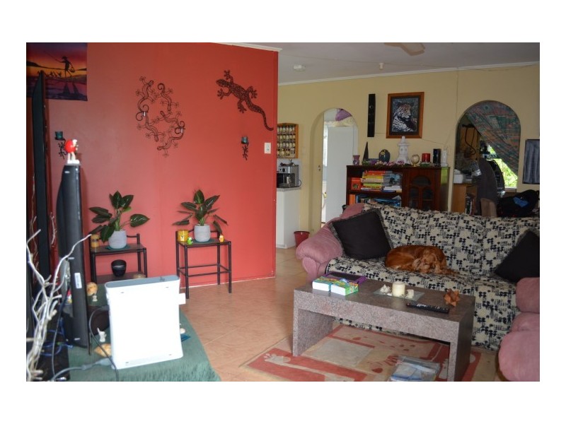 8 Maple Street, Pialba QLD 4655