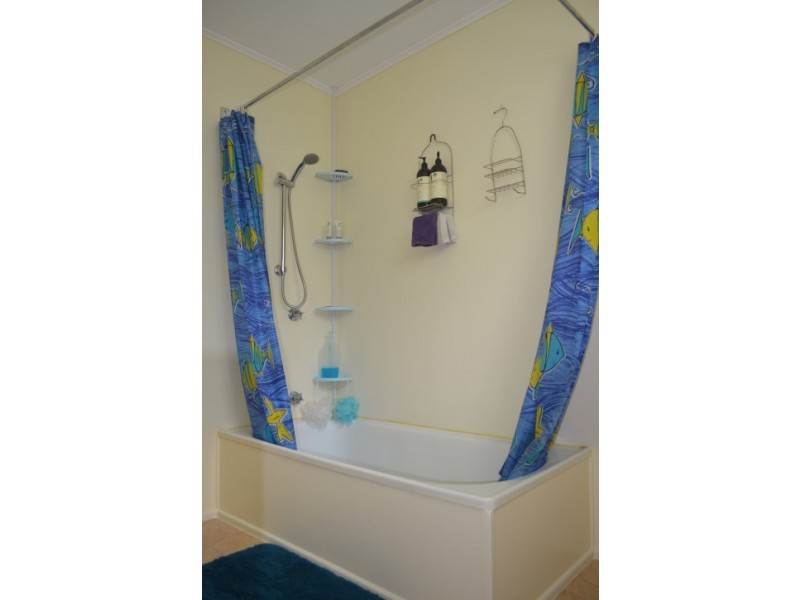 8 Maple Street, Pialba QLD 4655