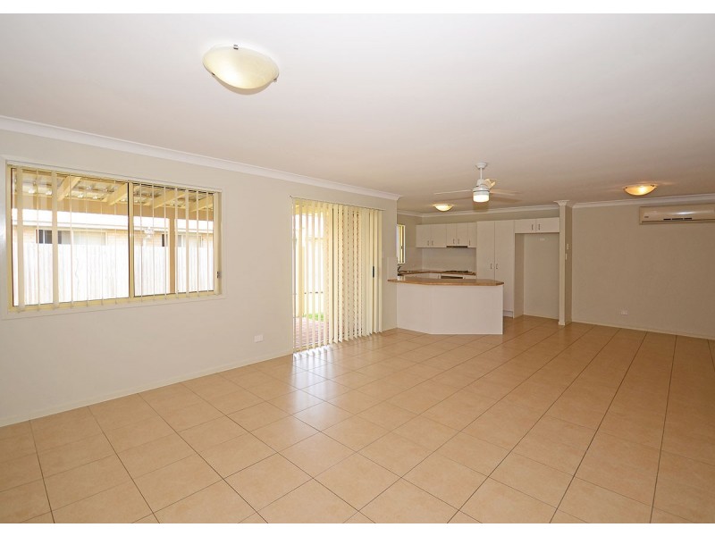 10 Steel Street, Nikenbah QLD 4655