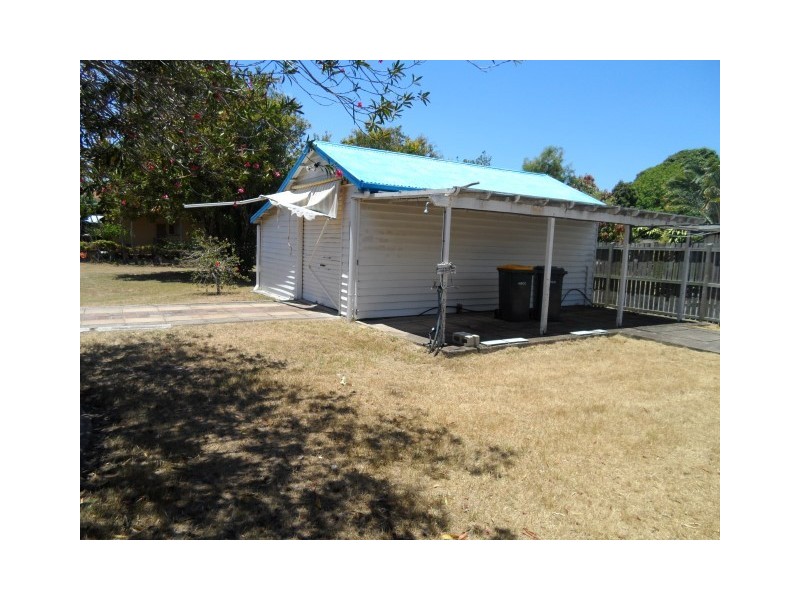 16 KING STREET, Urangan QLD 4655