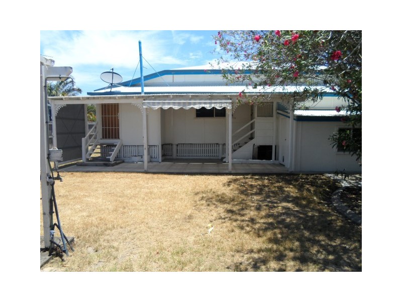 16 KING STREET, Urangan QLD 4655