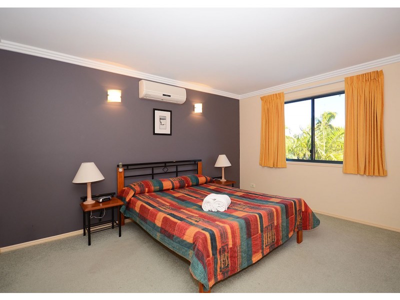 8/33 Elizabeth Street, Urangan QLD 4655