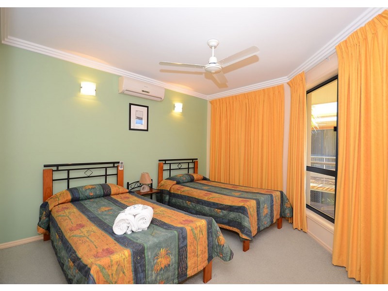 8/33 Elizabeth Street, Urangan QLD 4655