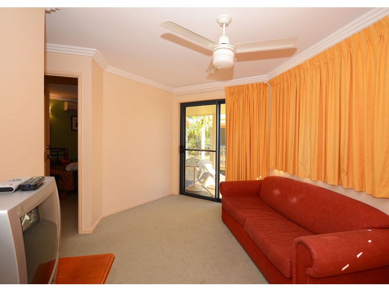 8/33 Elizabeth Street, Urangan QLD 4655