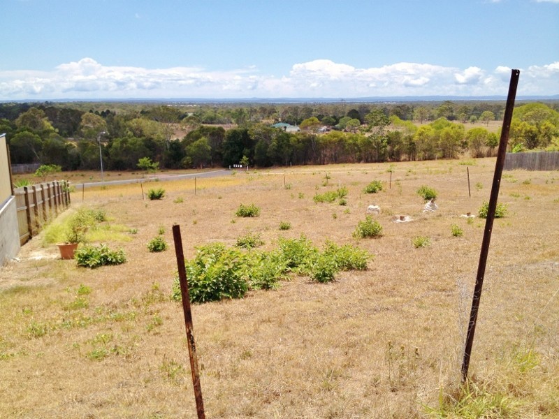 11 Sandy View Drive, Nikenbah QLD 4655