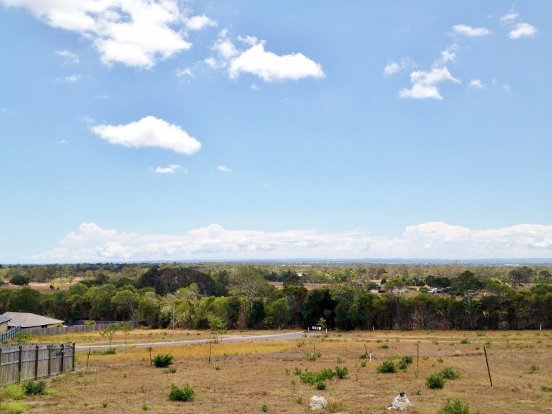 11 Sandy View Drive, Nikenbah QLD 4655