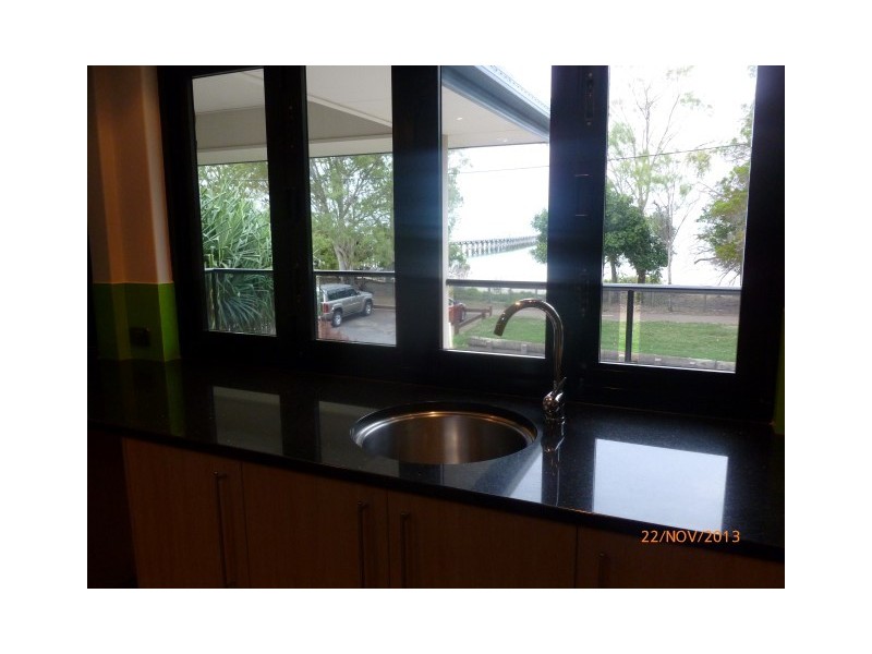 1/580 ESPLANADE, Urangan QLD 4655