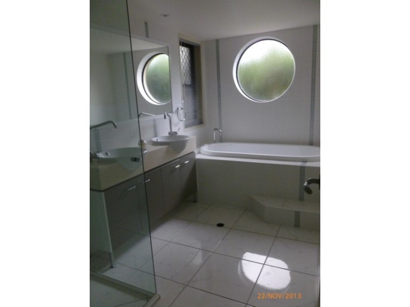 1/580 ESPLANADE, Urangan QLD 4655