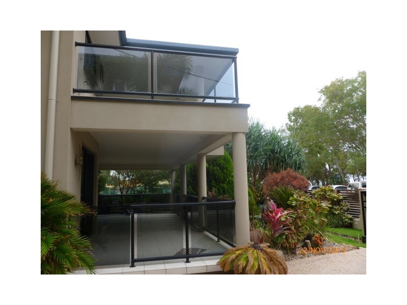 1/580 ESPLANADE, Urangan QLD 4655