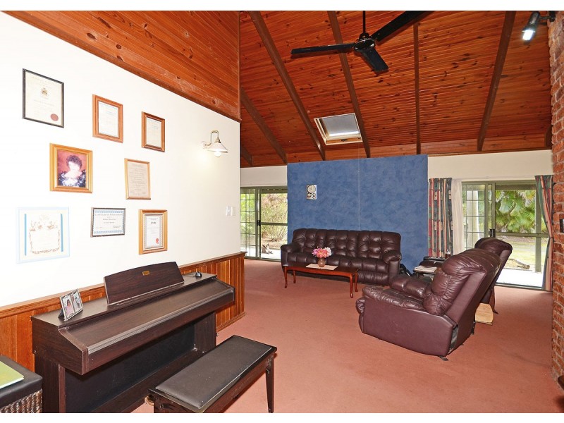 55 Washington Dr, Wondunna QLD 4655