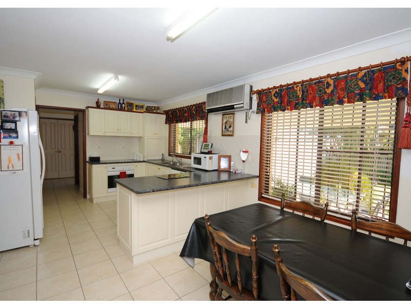 24 Hillcrest Avenue, Scarness QLD 4655