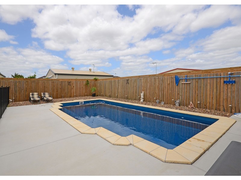 34 Wide Bay Drive, Eli Waters QLD 4655