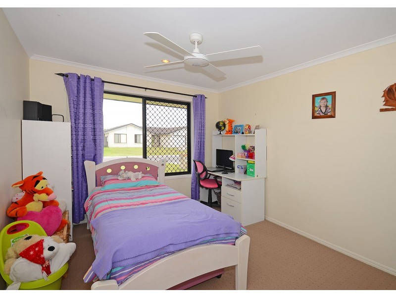 34 Wide Bay Drive, Eli Waters QLD 4655