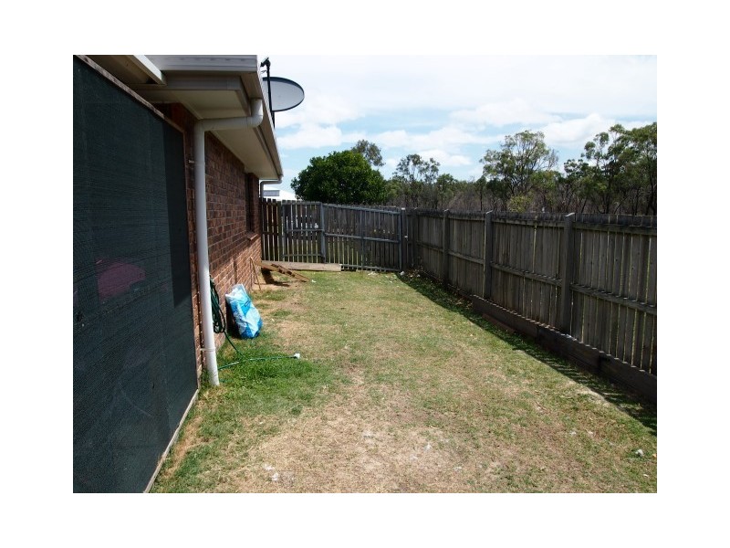 15 Wodalla Mew, Point Vernon QLD 4655