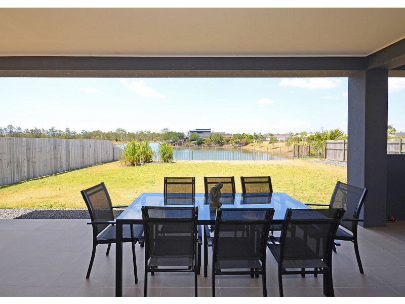 3 Mermaid Court, Eli Waters QLD 4655