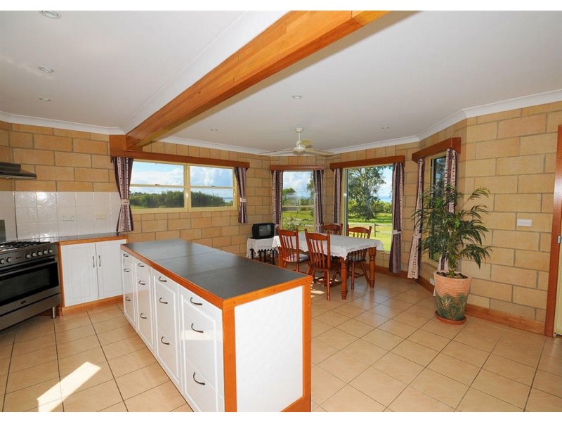 677-680 Charlton Esplanade, Urangan QLD 4655