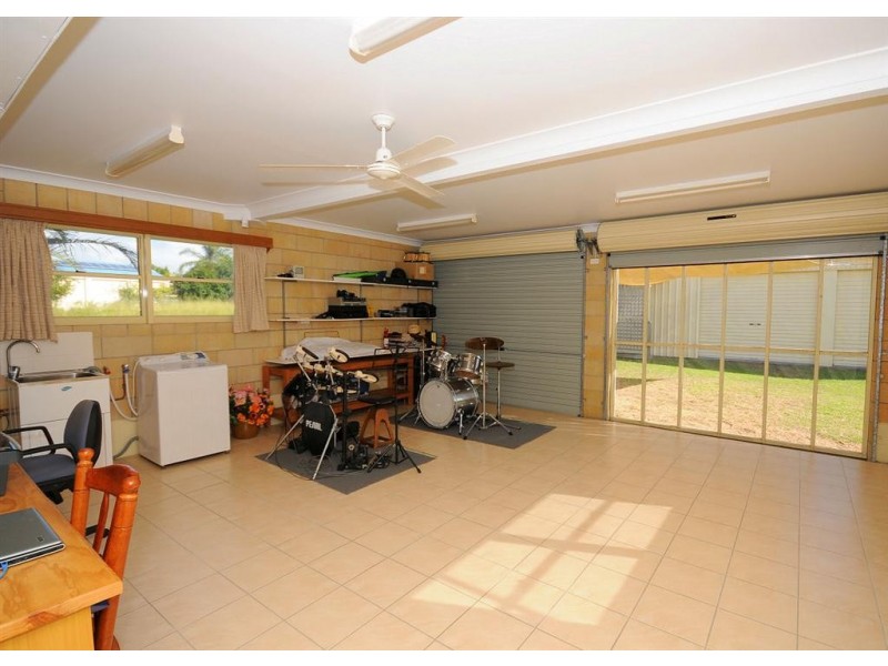 677-680 Charlton Esplanade, Urangan QLD 4655