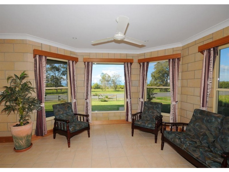 677-680 Charlton Esplanade, Urangan QLD 4655