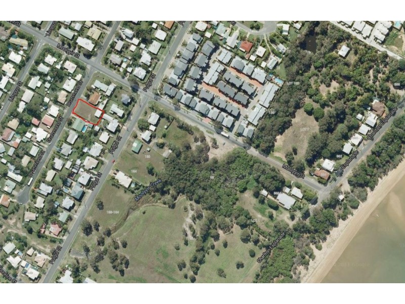 68 Drummond St., Urangan QLD 4655