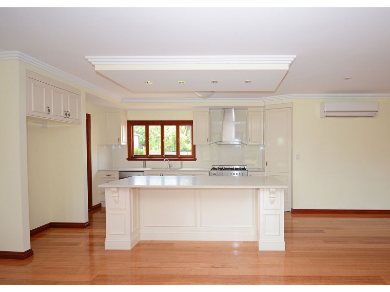 77 Corfield Street, Point Vernon QLD 4655