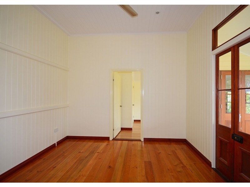 77 Corfield Street, Point Vernon QLD 4655