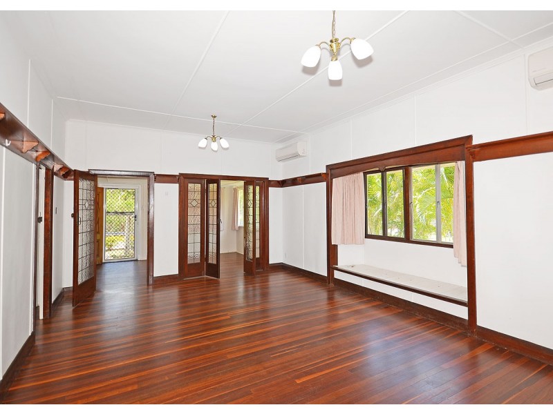 2 Charles Street, Pialba QLD 4655