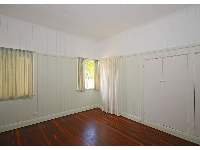 2 Charles Street, Pialba QLD 4655