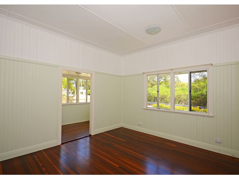 2 Charles Street, Pialba QLD 4655