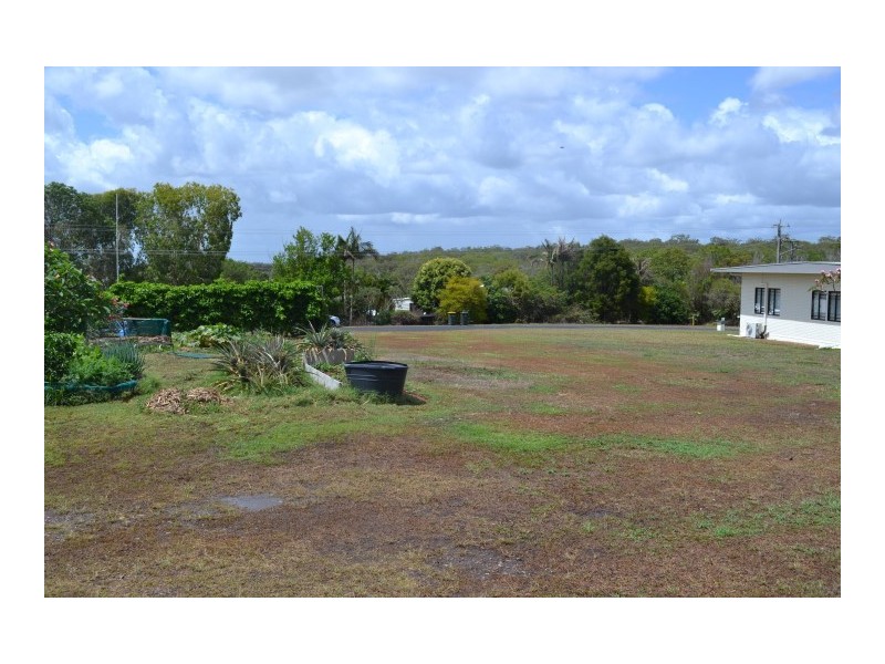 6 Pacific Drive, Booral QLD 4655