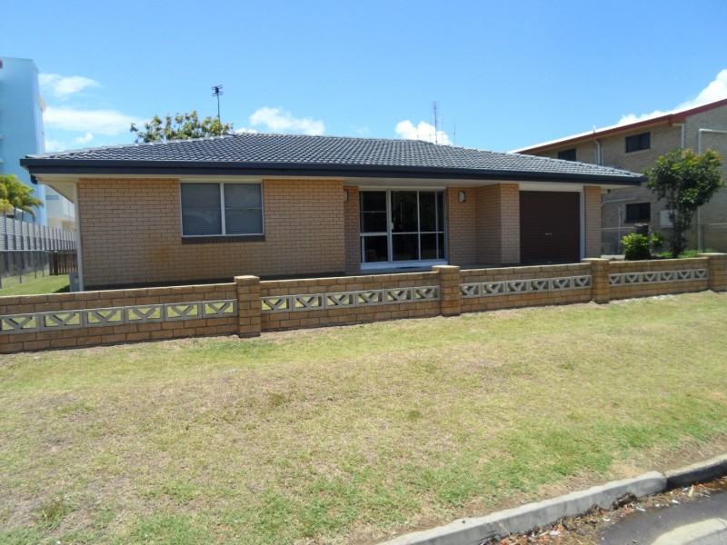 36 Hibiscus Street, Urangan QLD 4655