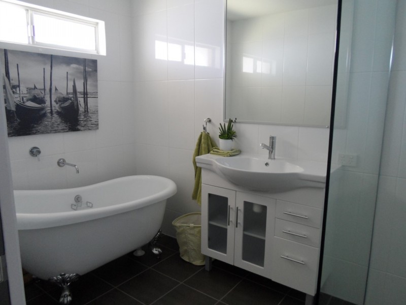 36 Hibiscus Street, Urangan QLD 4655
