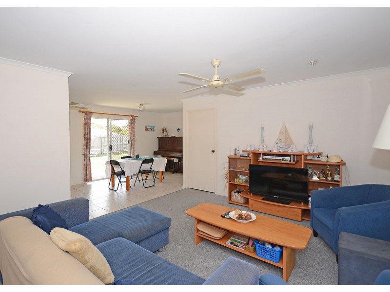 24 Sharyn Court, Point Vernon QLD 4655