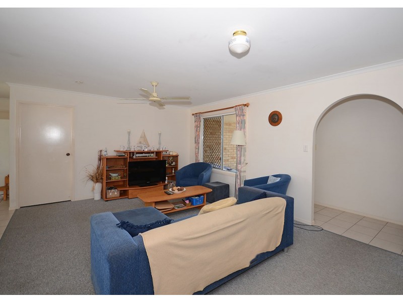 24 Sharyn Court, Point Vernon QLD 4655