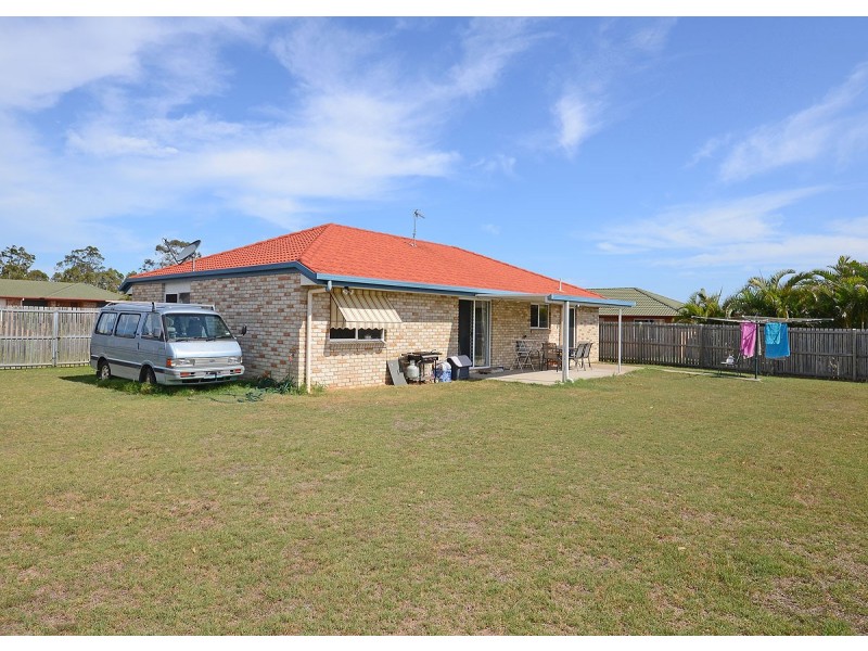 24 Sharyn Court, Point Vernon QLD 4655