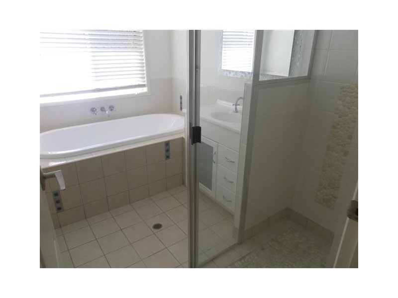 14 AVERY CRT, Dundowran QLD 4655