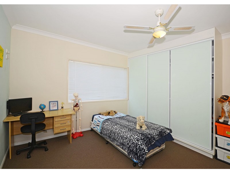 34 Bluewater Drive, Booral QLD 4655