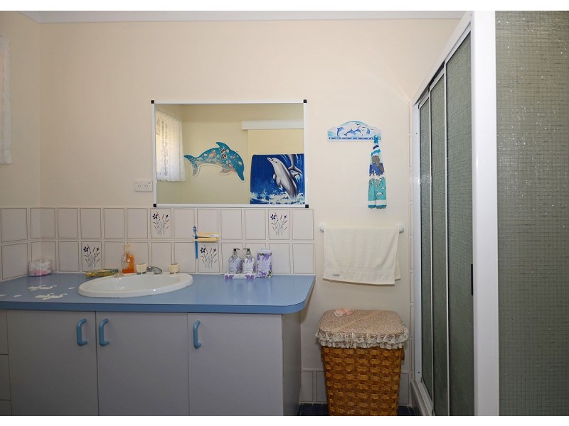 7 Pebble Court, Torquay QLD 4655