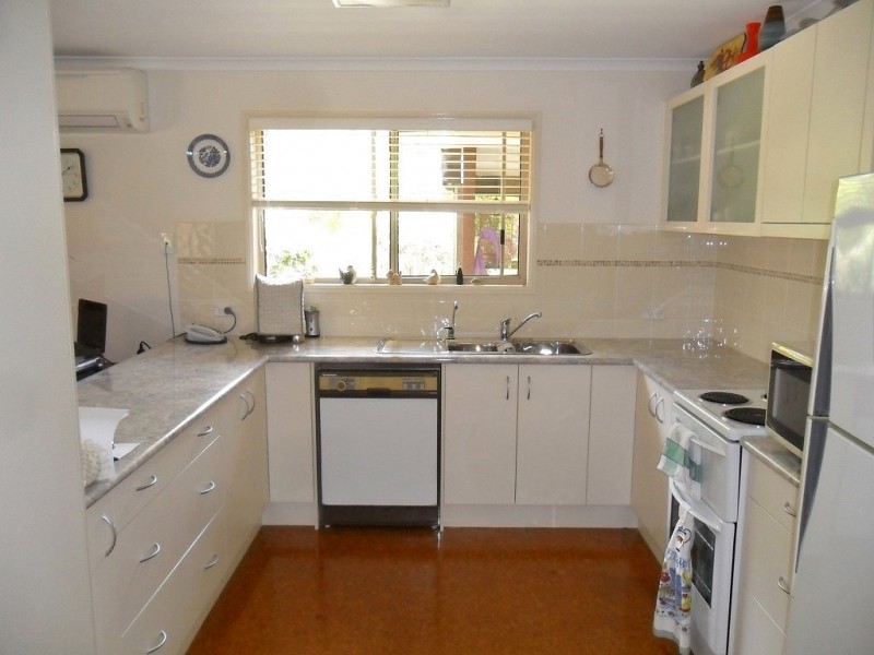 16/230 Torquay Terrace, Torquay QLD 4655