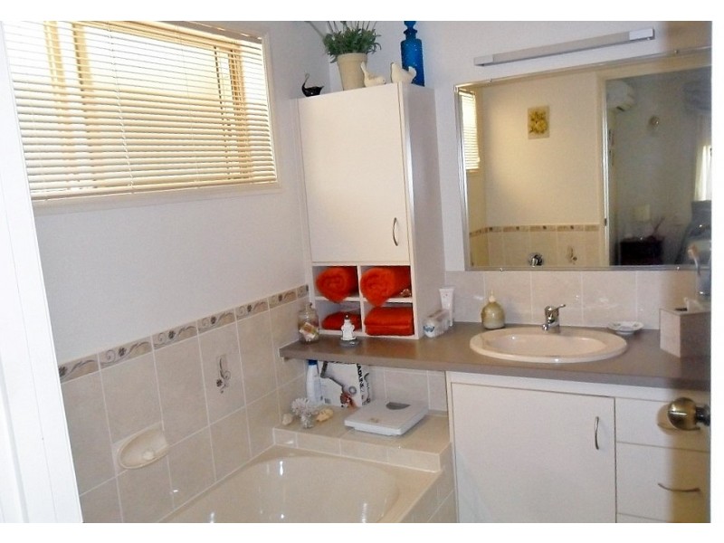 16/230 Torquay Terrace, Torquay QLD 4655