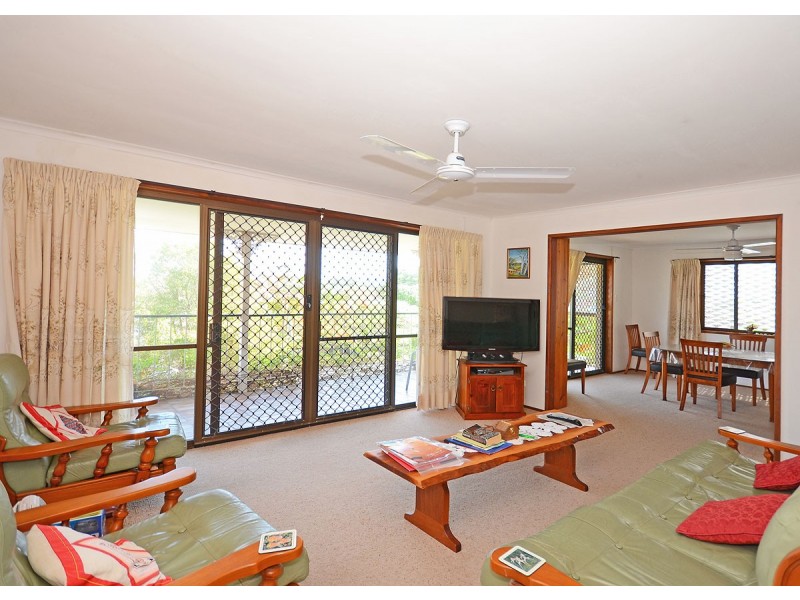 45 Kent Street, Urangan QLD 4655