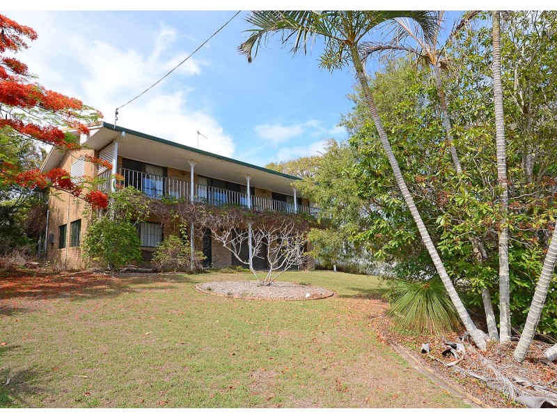 45 Kent Street, Urangan QLD 4655