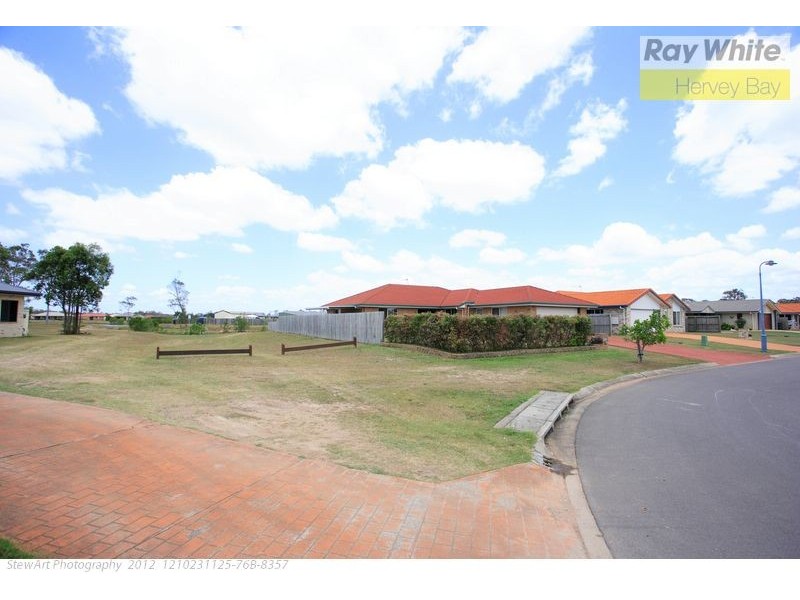 8 Wodalla Mews, Point Vernon QLD 4655 Floorplan