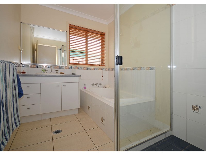 3 Red Gum Court, Urraween QLD 4655