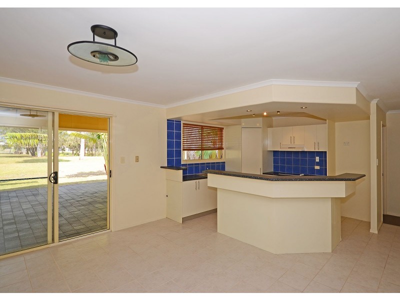 6 Lester Crescent, Torquay QLD 4655