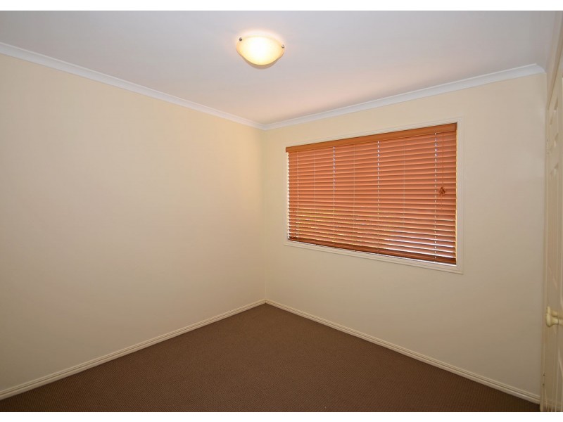 6 Lester Crescent, Torquay QLD 4655