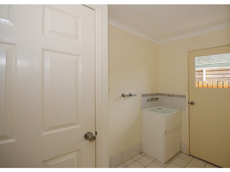 6 Lester Crescent, Torquay QLD 4655