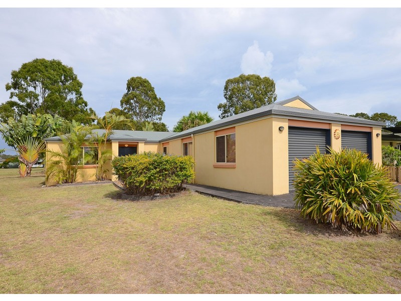 6 Lester Crescent, Torquay QLD 4655